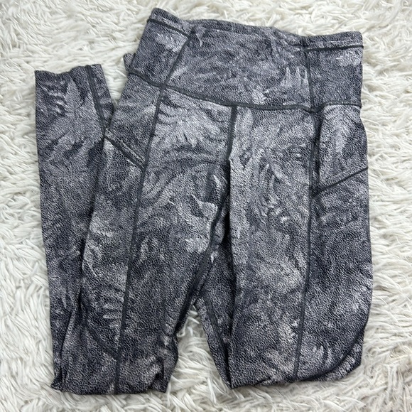 Lululemon Fast & Free 7/8 Tight Kindred Spirit Alpine White Multi - Picture 1 of 6